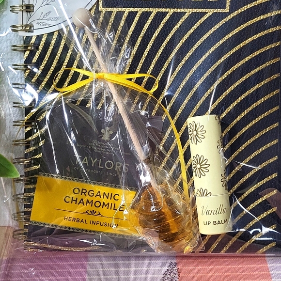 NWT Prayer Journal Gift Set: Tea, Honey Stirrer, Lip Balm - Picture 2 of 5